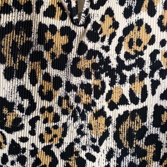 NWT Leopard Print One Piece Swim/Bodysuit - Size Large - Picture 4 of 6